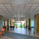 Ambassador - Free Parking Хотел 3*