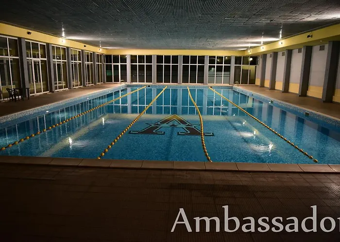 Отель Ambassador - Free Parking