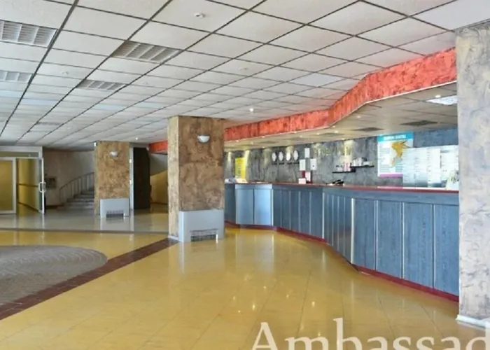 Ambassador - Free Parking 3*