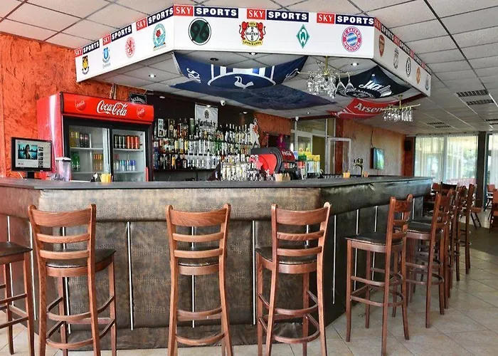 Ambassador - Free Parking 3*