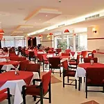 Ambassador - Free Parking 호텔 3*