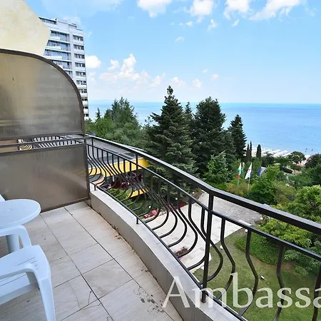 Ambassador - Free Parking 3* Zlate písky
