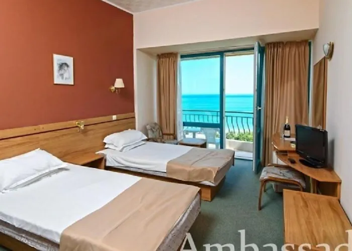 Ambassador - Free Parking 3*