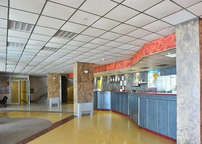 Hotel Ambassador - Free Parking