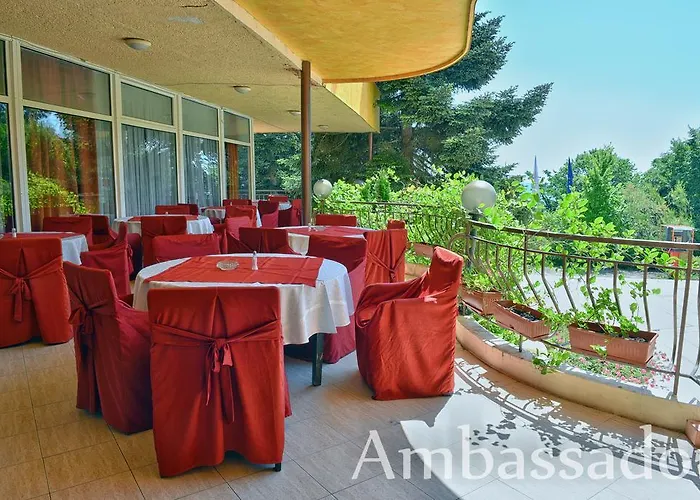 Hotel Ambassador - Free Parking